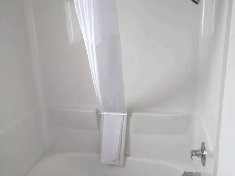 酒店 First Interstate Inn