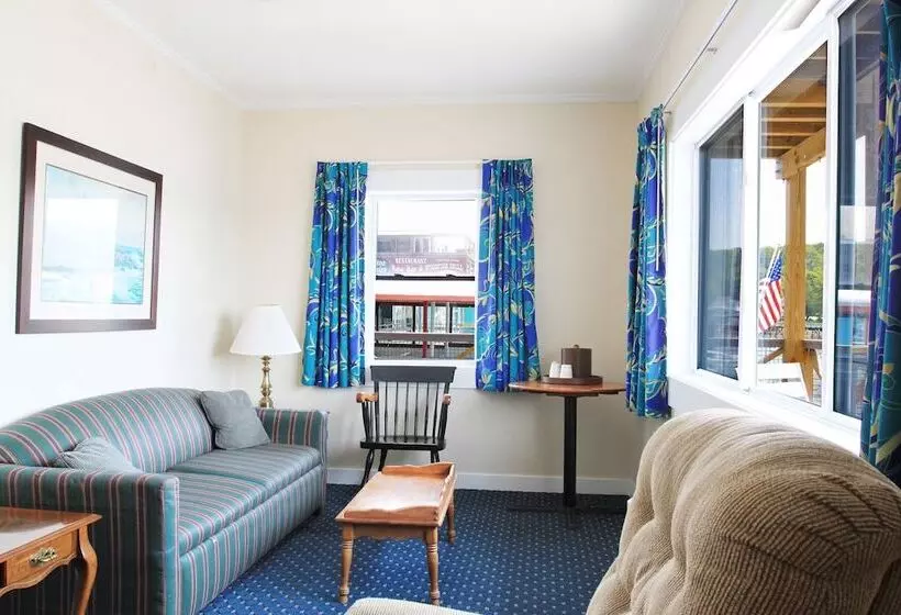 Отель Fisherman's Wharf Inn