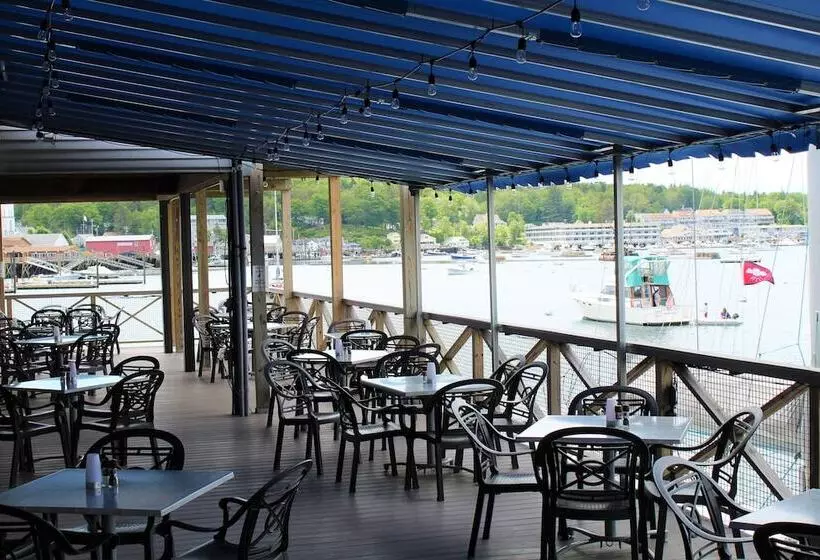 Отель Fisherman's Wharf Inn