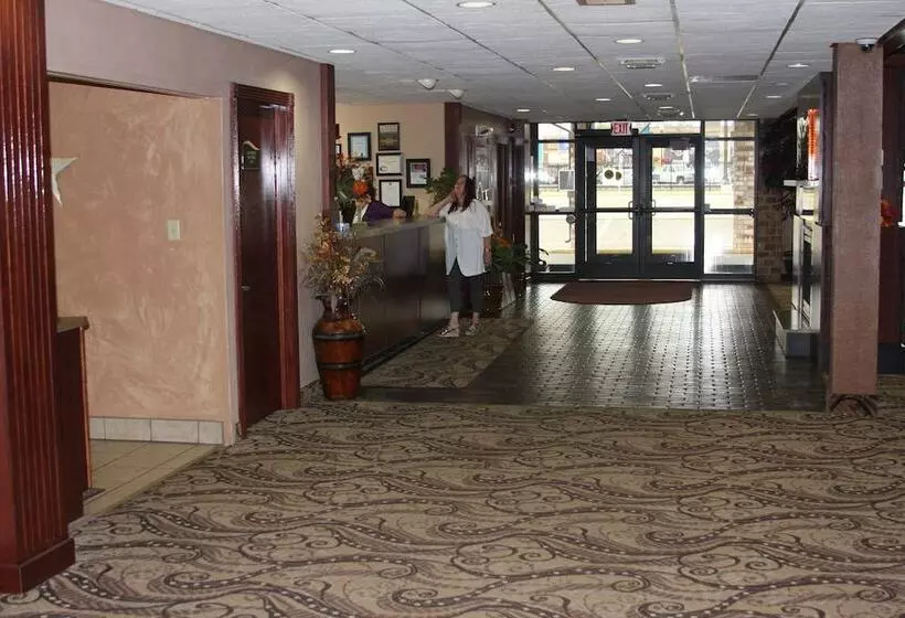 ホテル Gladstone Inn And Suites