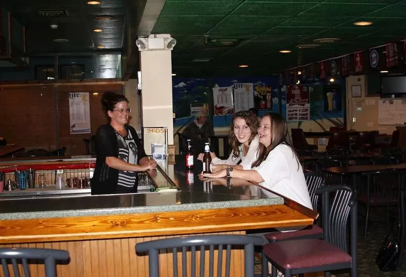 ホテル Gladstone Inn And Suites