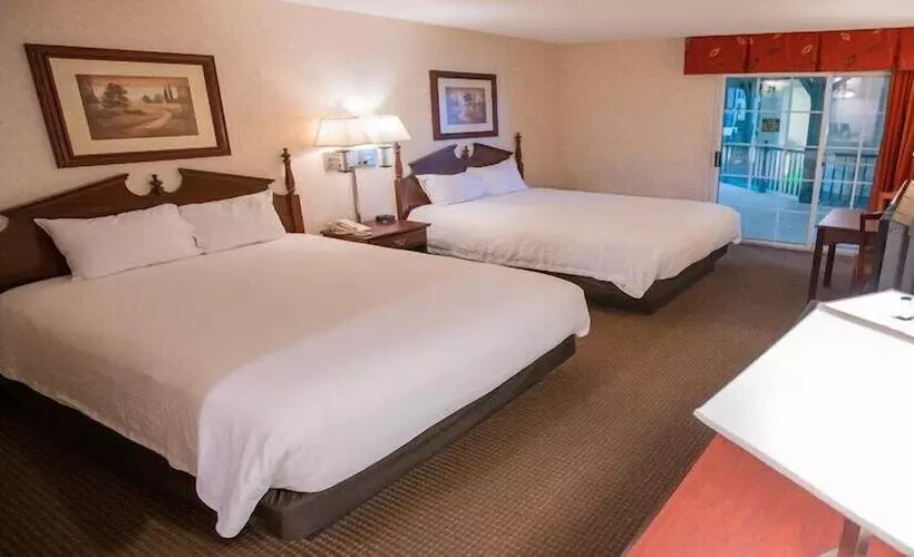 Hotelli Grand Hinckley Inn