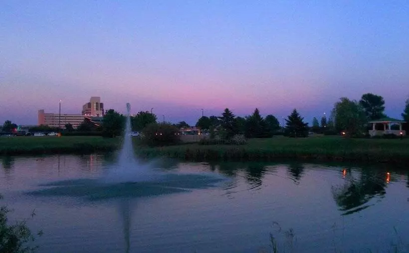 Hotelli Grand Hinckley Inn