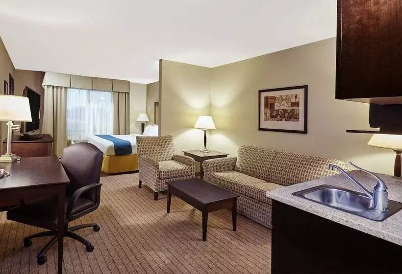 ホテル Holiday Inn Express & Suites Madison Verona, An Ihg