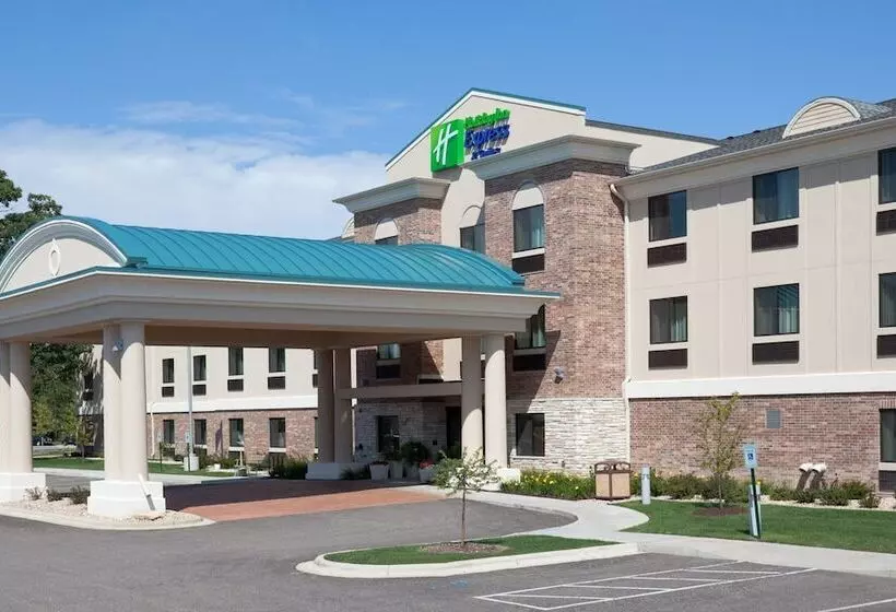 ホテル Holiday Inn Express & Suites Madison Verona, An Ihg