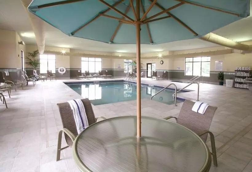 ホテル Holiday Inn Express & Suites Madison Verona, An Ihg