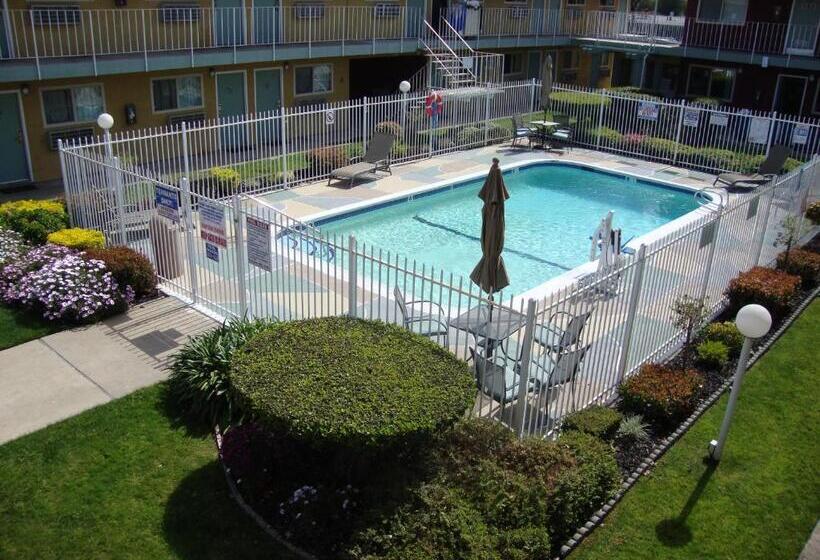 فندق Oasis Inn Sacramento Elk Grove