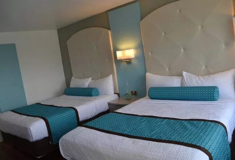 Hotel The Freeport Inn And Marina