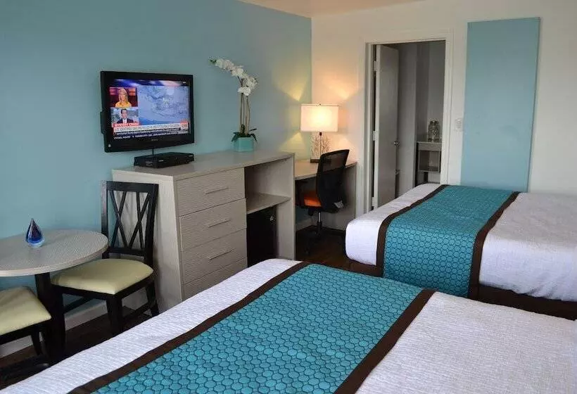 Hotel The Freeport Inn And Marina