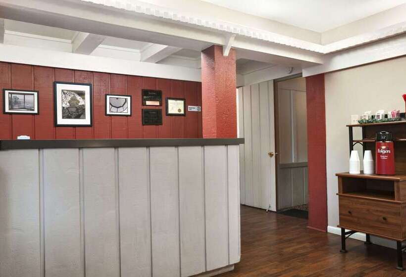 酒店 Travelodge By Wyndham Traverse City Mi