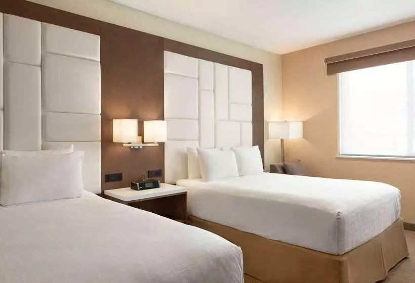 هتل Wyndham Anaheim