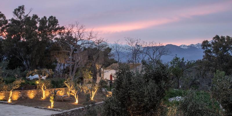 בית מלון כפרי Alistos