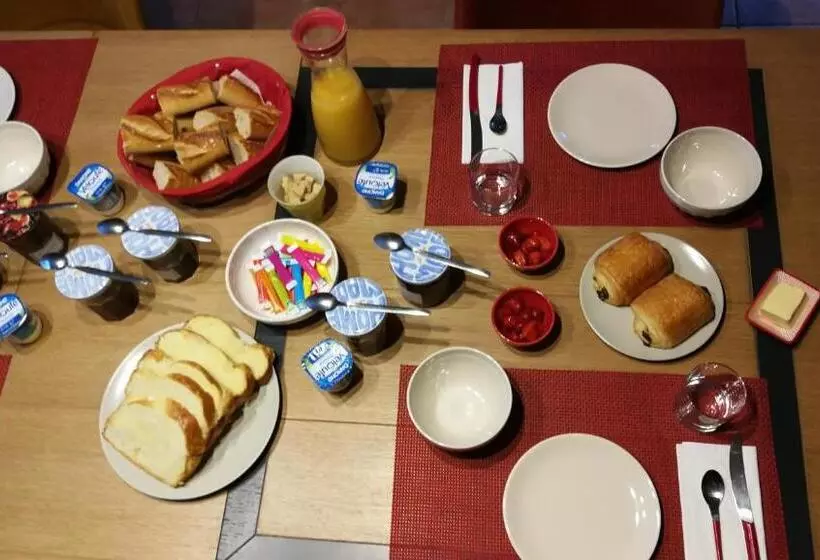 Aamiaismajoitus (B&B) 8 Le Chiron De La Roche 85130 Chanverrie