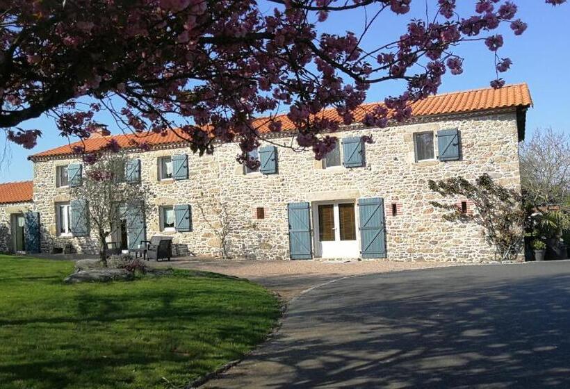 住宿加早餐  8 Le Chiron De La Roche 85130 Chanverrie