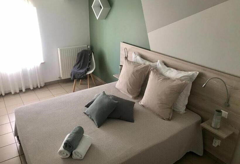 住宿加早餐  8 Le Chiron De La Roche 85130 Chanverrie