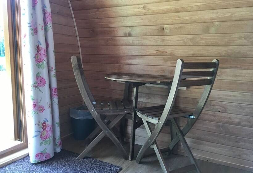 ホテル Briarfields Glamping Pods