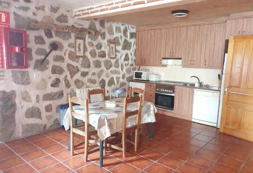 5 Bedrooms House With Furnished Terrace At Navaluenga