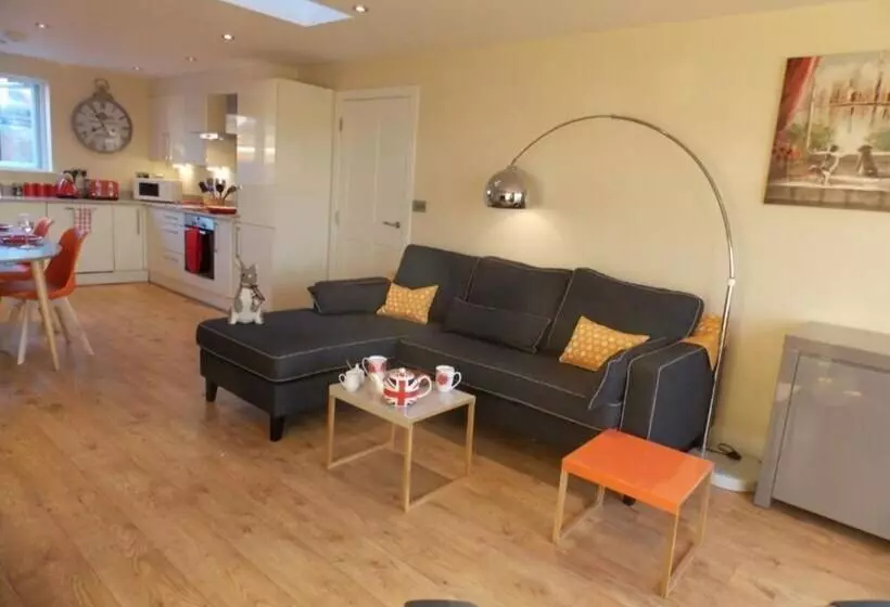 Penthouse   Basingstoke