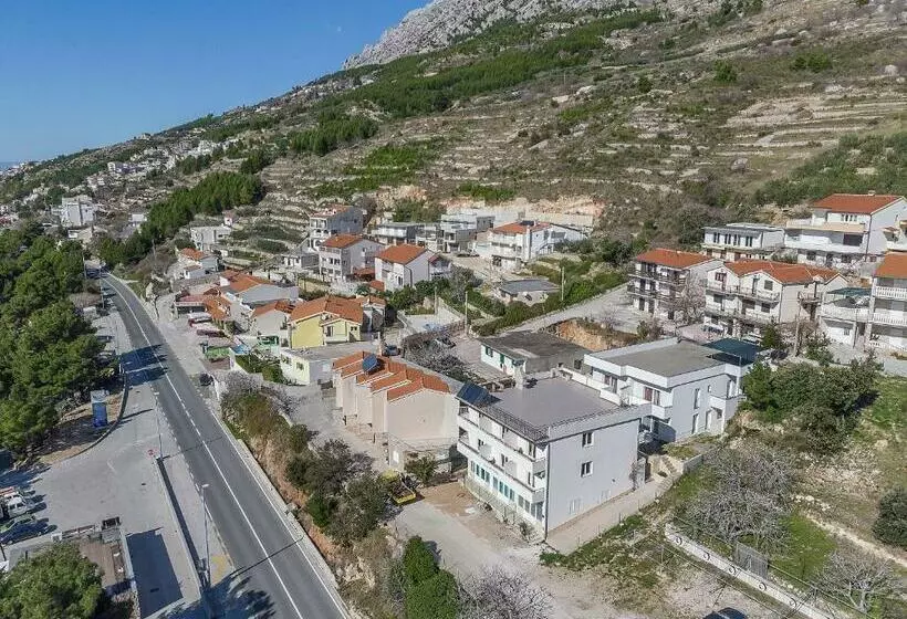 Apartments Maras