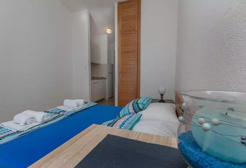 Apartments Maras