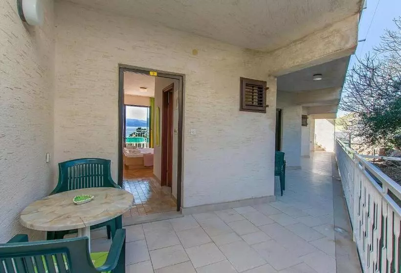 Apartments Maras