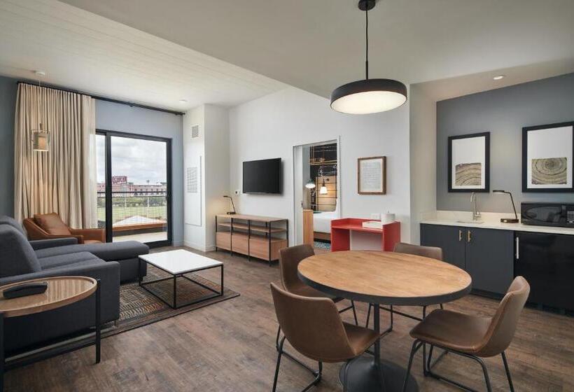 Szálloda Indigo Tallahassee   Collegetown, An Ihg