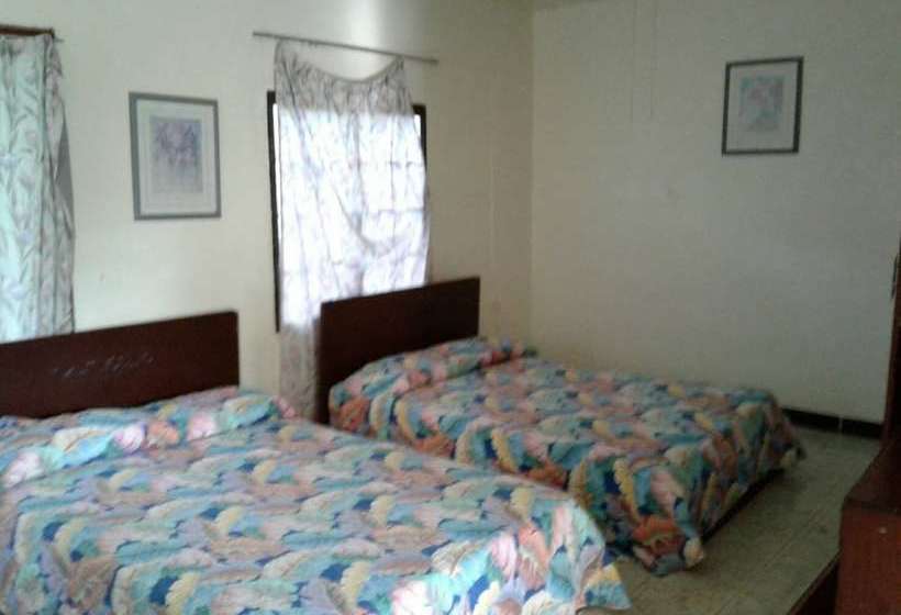 هتل South Park  Micronesia