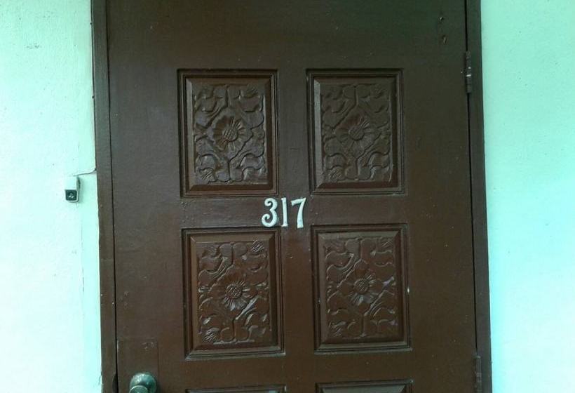 هتل South Park  Micronesia