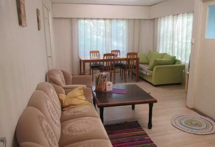پانسیون Guest House Ugrin Paikka