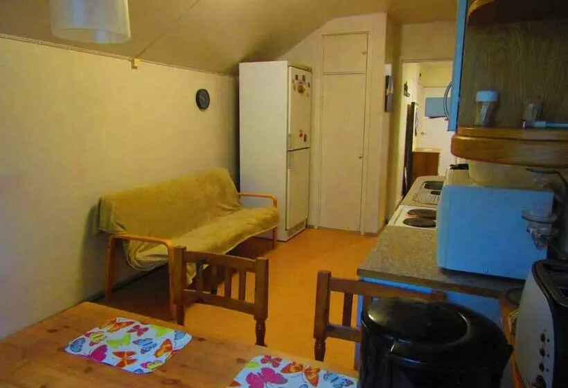 پانسیون Guest House Ugrin Paikka