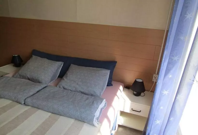 پانسیون Guest House Ugrin Paikka
