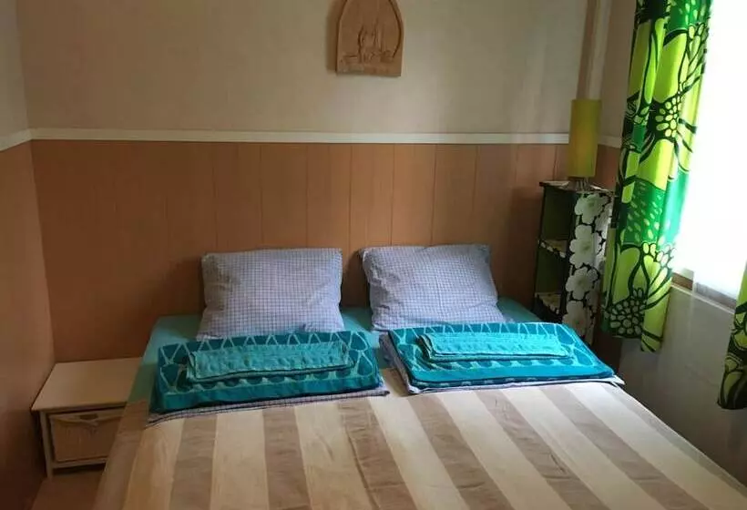 پانسیون Guest House Ugrin Paikka