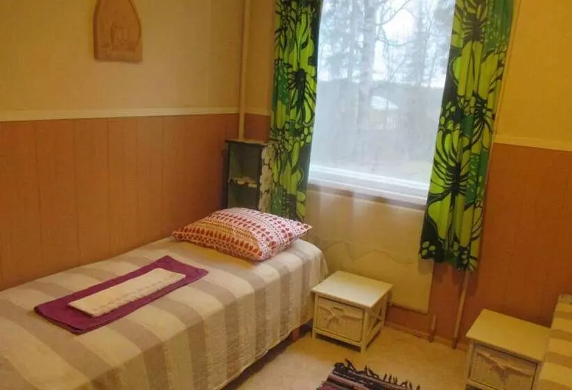 پانسیون Guest House Ugrin Paikka