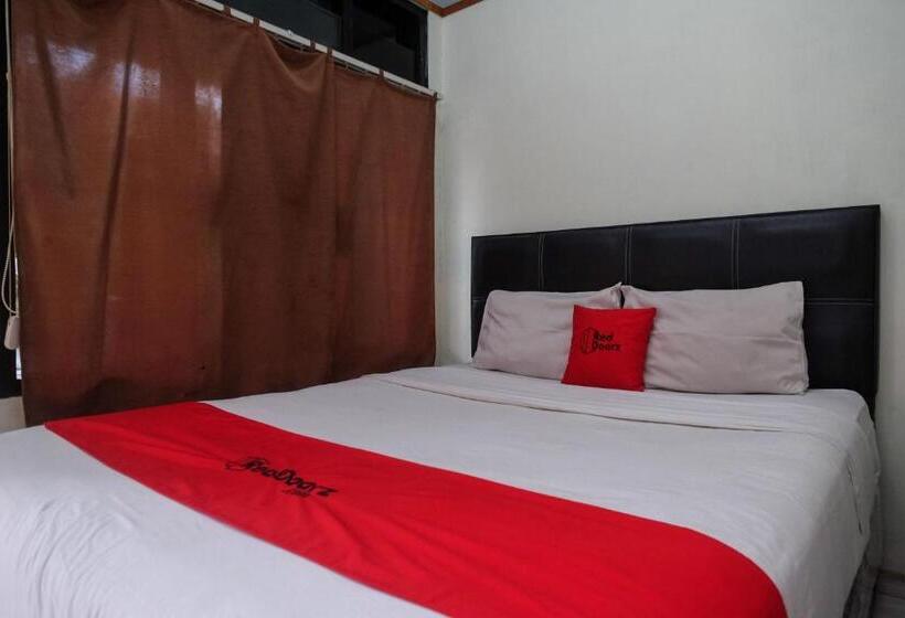 فندق Reddoorz Near Lotte Mart Maguwoharjo Yogyakarta