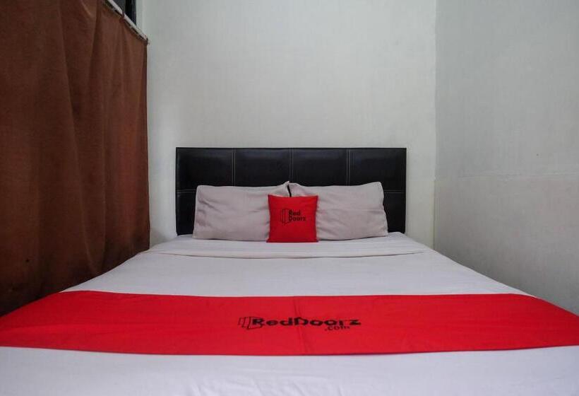 فندق Reddoorz Near Lotte Mart Maguwoharjo Yogyakarta