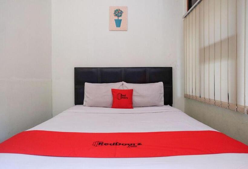 فندق Reddoorz Near Lotte Mart Maguwoharjo Yogyakarta