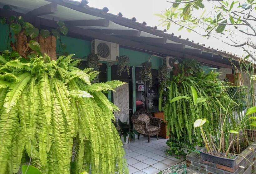 فندق Reddoorz Near Lotte Mart Maguwoharjo Yogyakarta