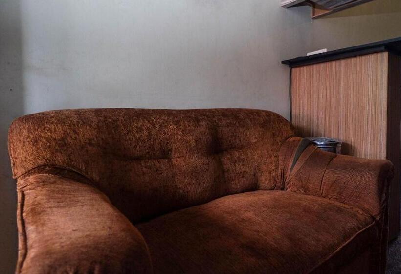 فندق Reddoorz Near Lotte Mart Maguwoharjo Yogyakarta