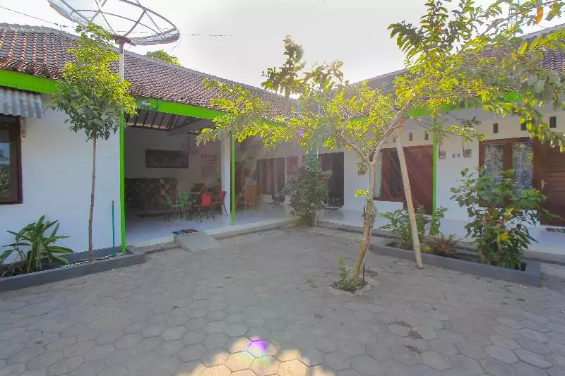 ホテル Spot On 2042 Zam Zam Family Syariah