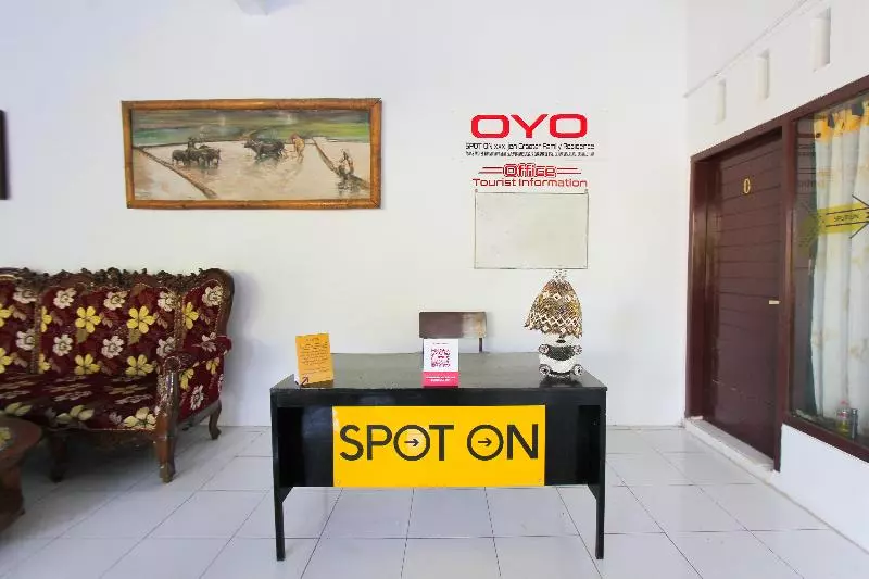 ホテル Spot On 2042 Zam Zam Family Syariah