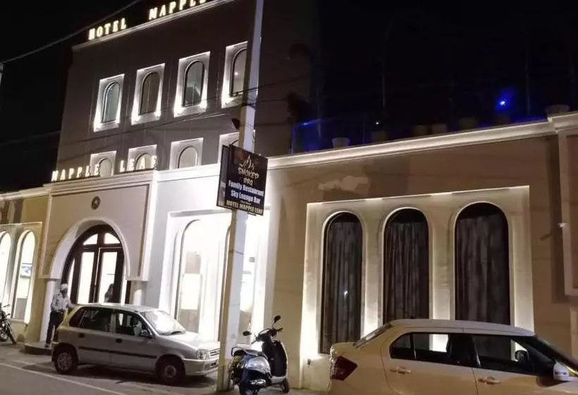 Hotel Mapple Leaf