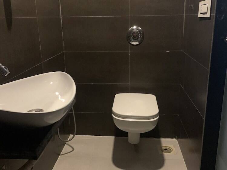 Отель Merakee Near Dahisar Mira Road Mumbai