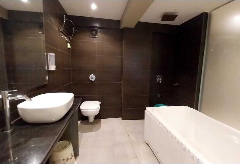 Отель Merakee Near Dahisar Mira Road Mumbai