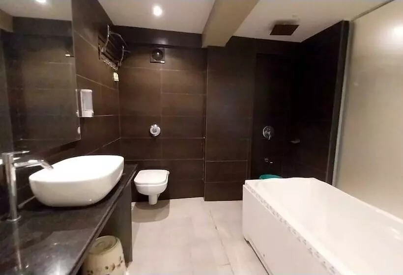 ホテル Merakee   Near Dahisar Mira Road Mumbai