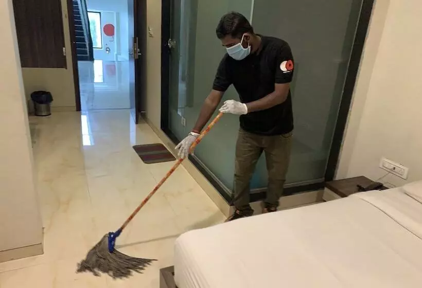 ホテル Merakee   Near Dahisar Mira Road Mumbai