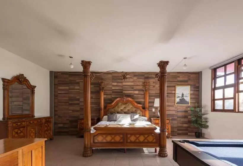 هتل Posada Bugambilias