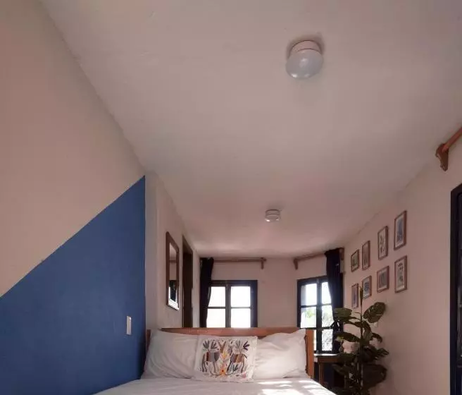 هتل Posada Bugambilias