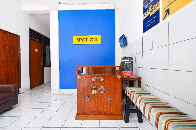 ホテル Spot On 1942 Asia Residence Syariah
