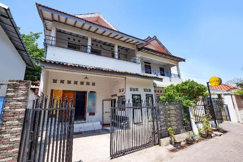 ホテル Spot On 1942 Asia Residence Syariah