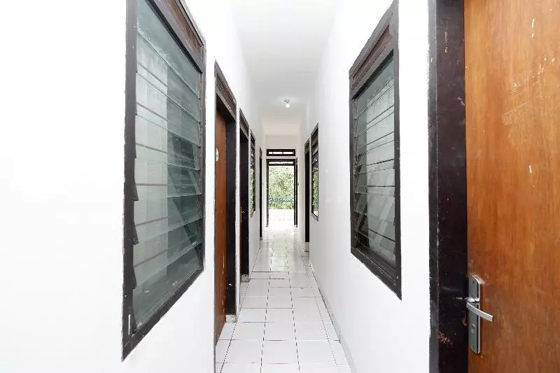 ホテル Spot On 1942 Asia Residence Syariah